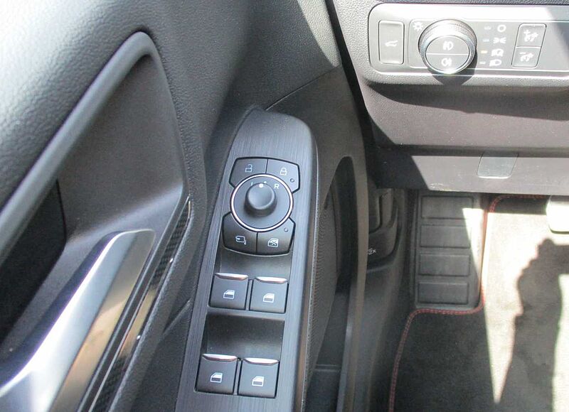Ford Kuga ST-LINE X AHK schwenkbar+ Technol. -/Styling-/Fahrerassist. -/Winter II-Paket