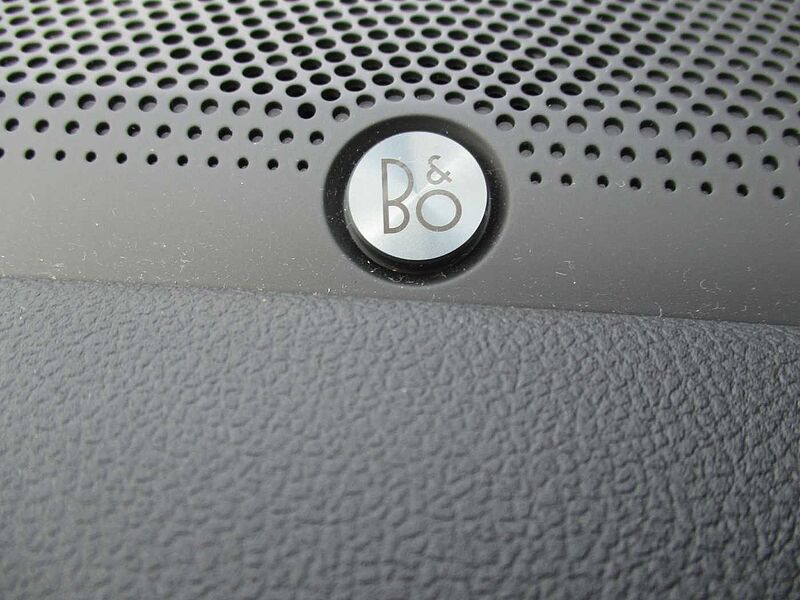 Ford Kuga ST-LINE X AHK schwenkbar+ Technol. -/Styling-/Fahrerassist. -/Winter II-Paket